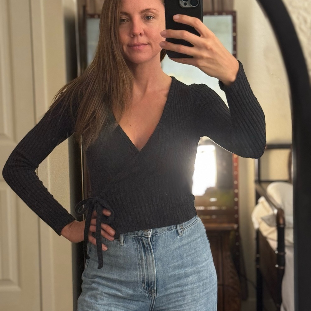 Sexy Wrap Top - Picture 5 of 10